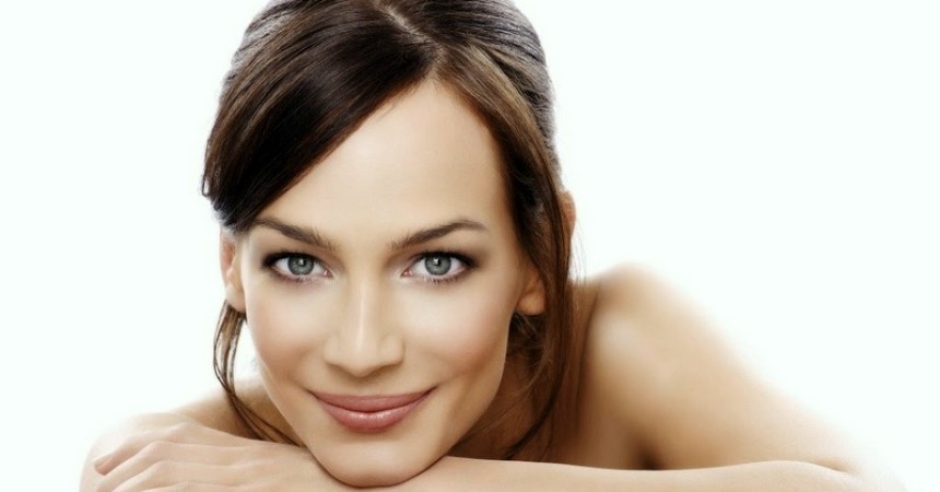 Proteínas de almidón: un efectivo lifting facial sin cirugía Proteínas de almidón: un efectivo lifting facial sin cirugía