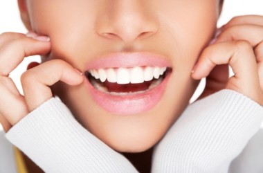 ¿Sabías que podés blanquear tus dientes sin ir al odontólogo?